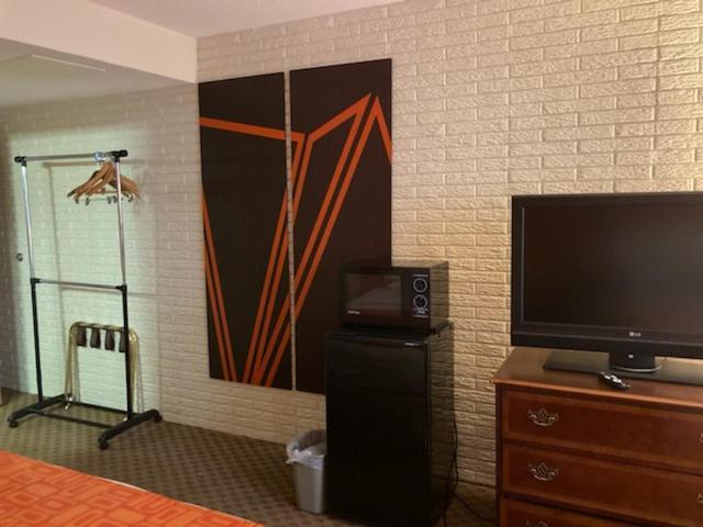 Howard Johnson By Wyndham Williamsburg Norge Exterior photo