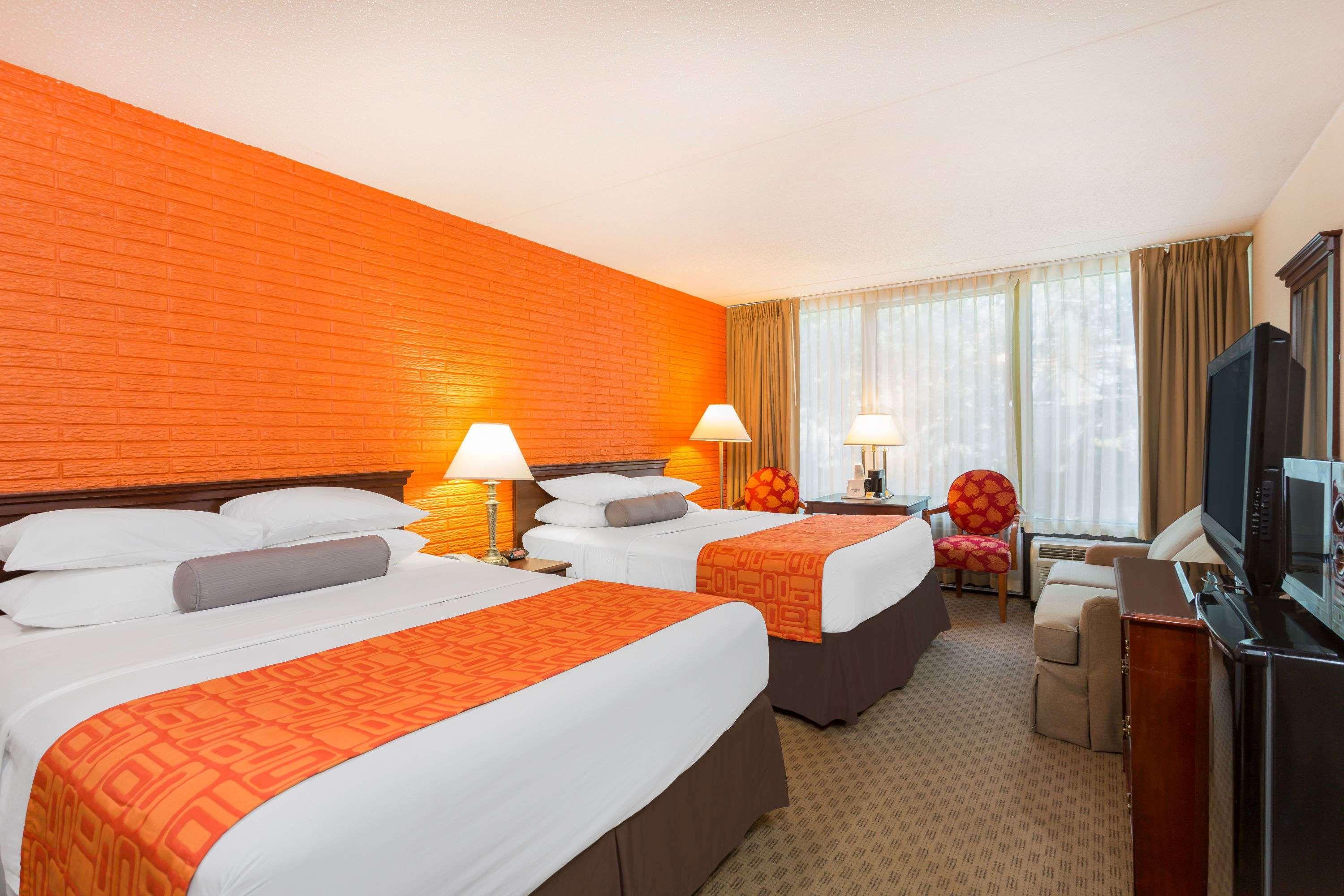 Howard Johnson By Wyndham Williamsburg Norge Exterior photo