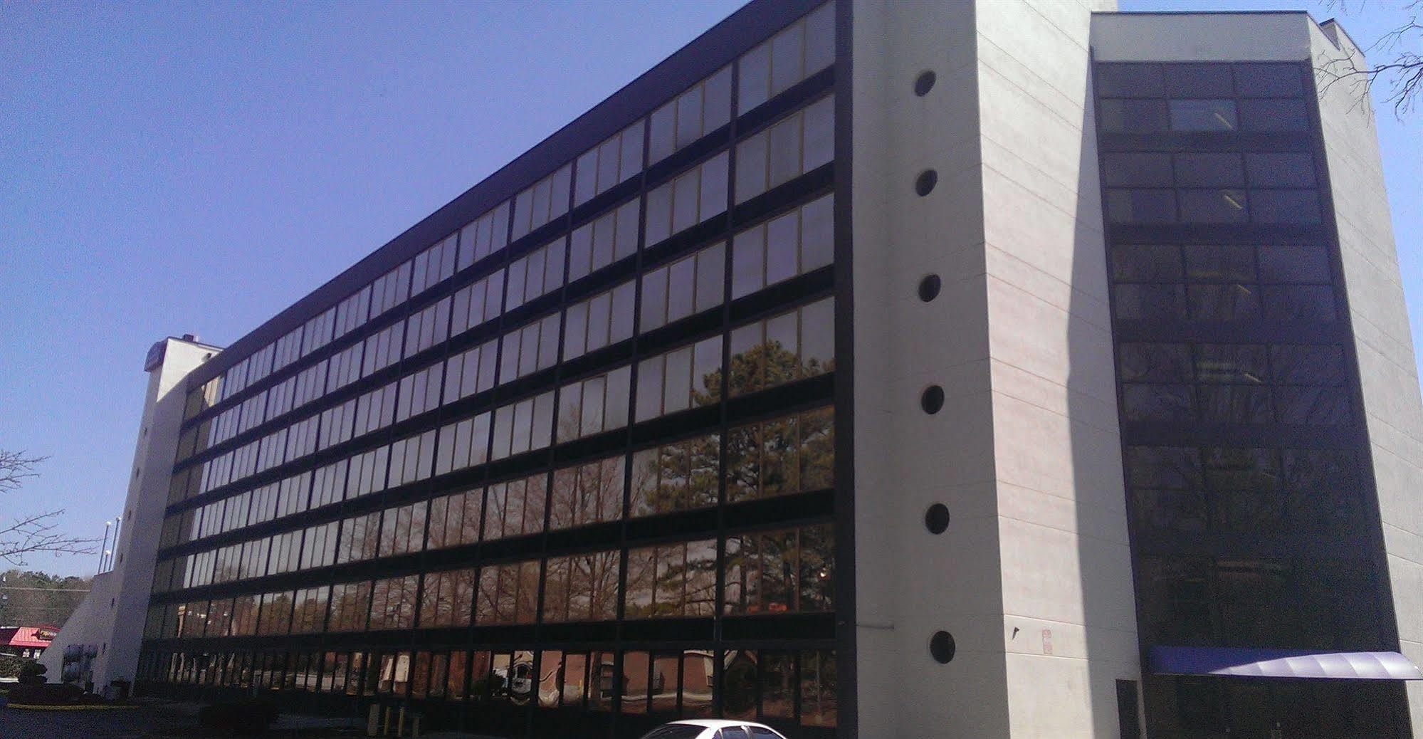 Howard Johnson By Wyndham Williamsburg Norge Exterior photo
